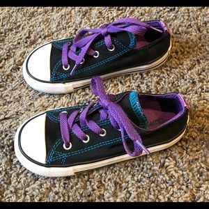 Girls Converse All Star shoes